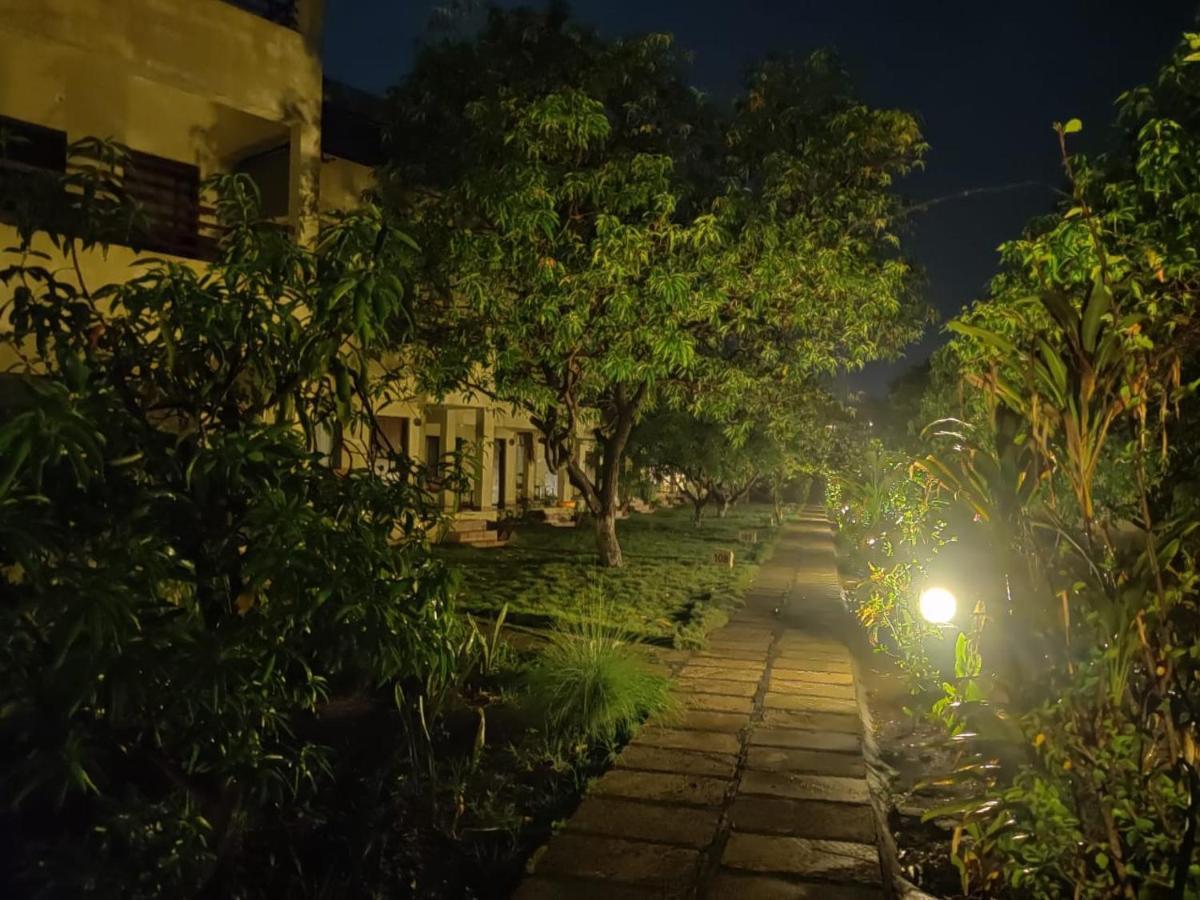 Gir Birding Lodge Sasan Gir Eksteriør bilde